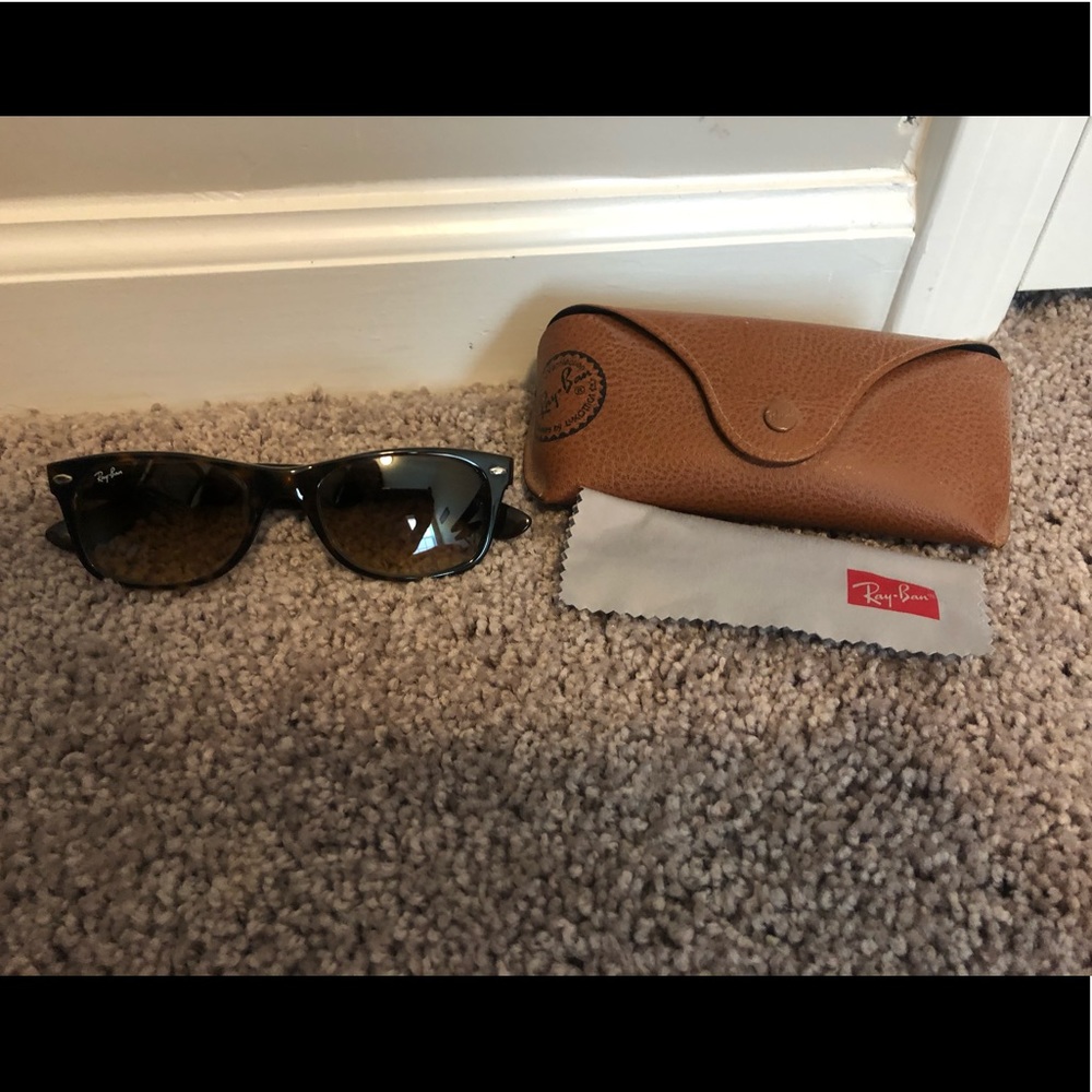 Ray Ban New Wayfarer Tortoise